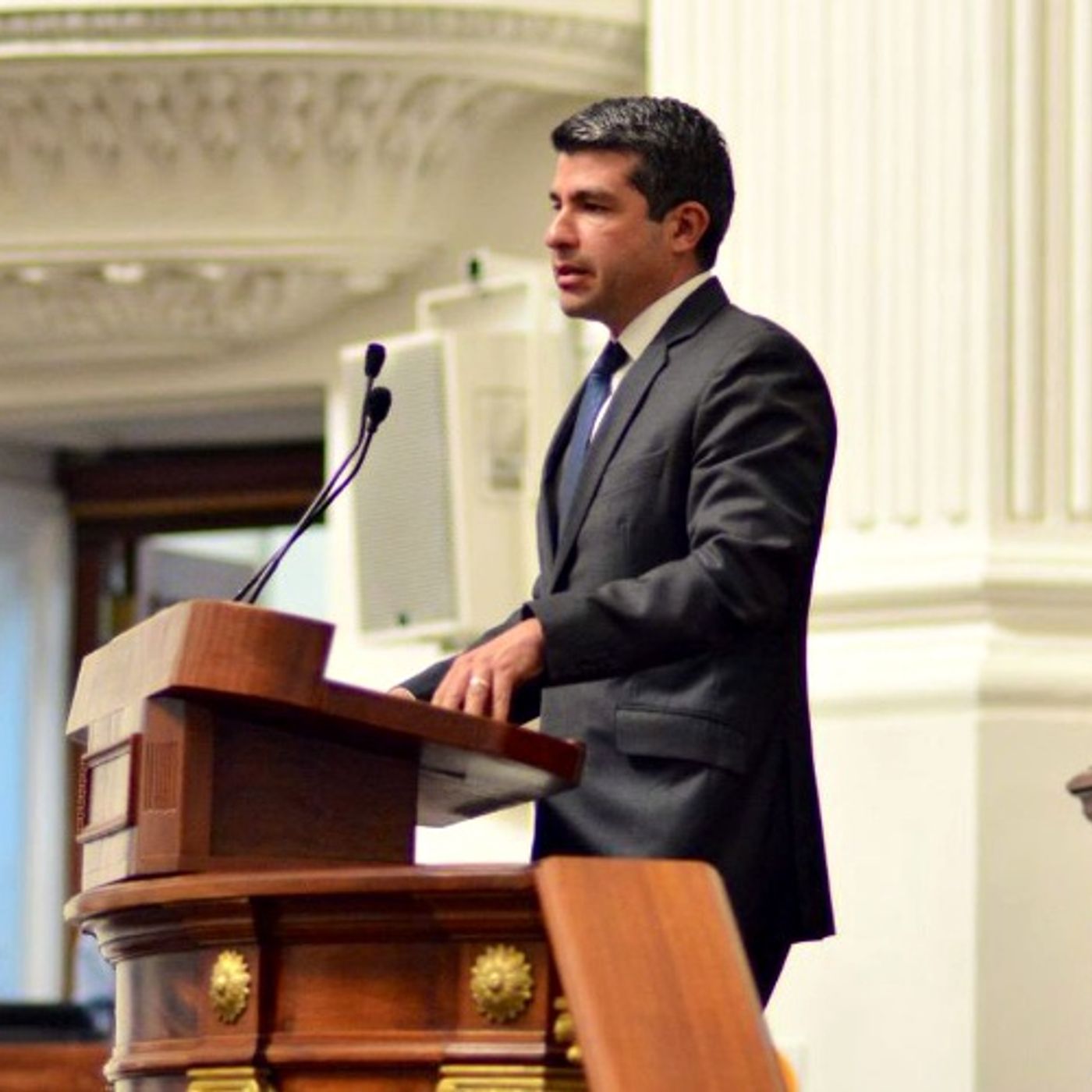 Absurda la forma de combatir huachicoleo: Mauricio Tabe