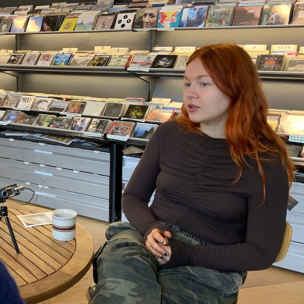 Dania O. Tausen, poetic singer and songwriter