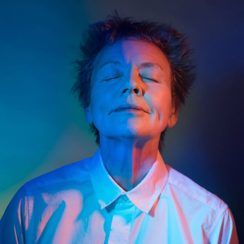 Cavalcando la balena bianca – I linguaggi di Laurie Anderson