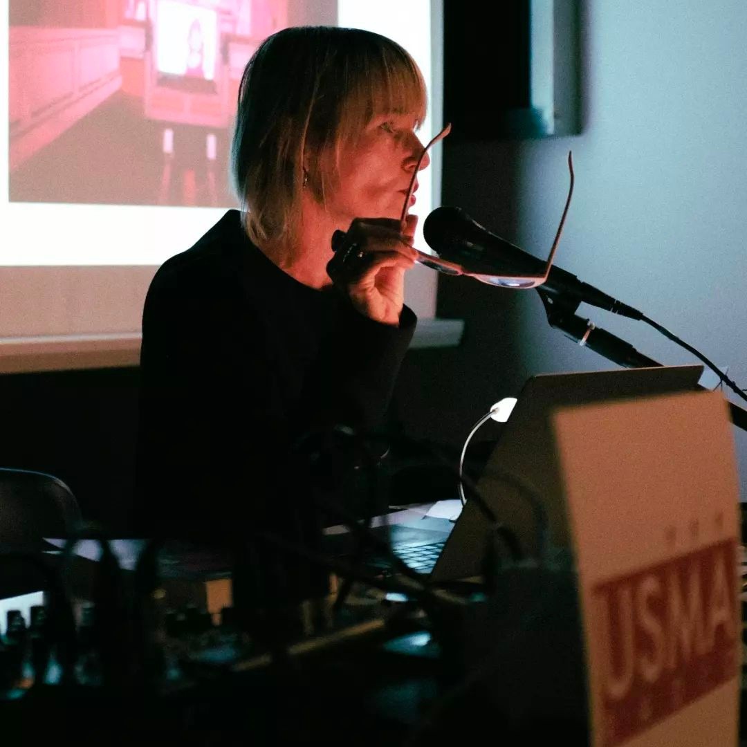Presentazione del libro “L’elettronica è donna – media, corpi e pratiche transfemministe e queer” con Claudia Attimonelli