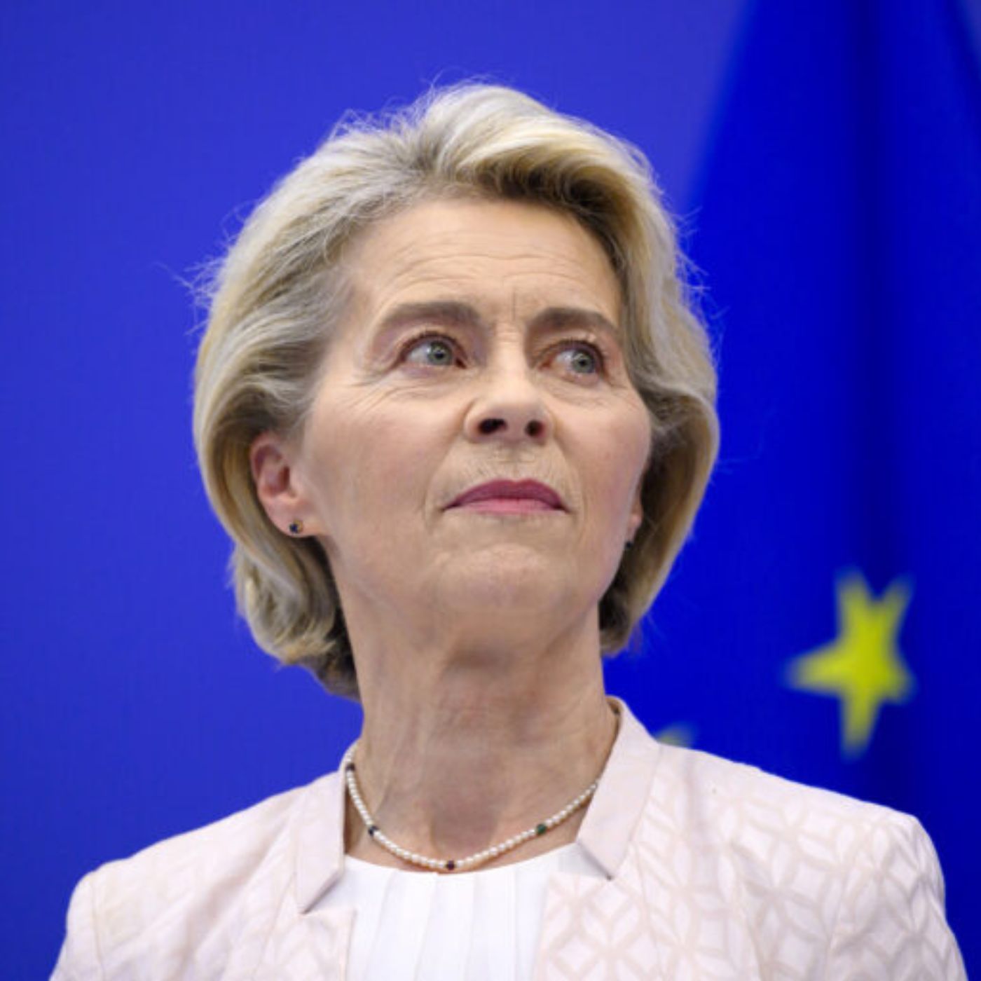 Riarmare l'Europa costa 800 miliardi. Presentato il piano di Ursula von der Leyern | Il Corsivo di Mercoledì 05 Marzo 2025 episode artwork