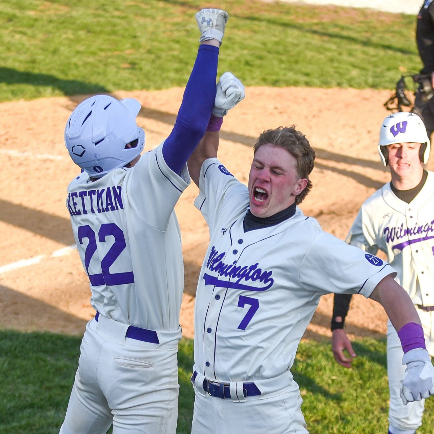 Cooper Holman’s grand slam, Ryan Kettman’s two-way game lift Wilmington to sweep of Herscher episode artwork