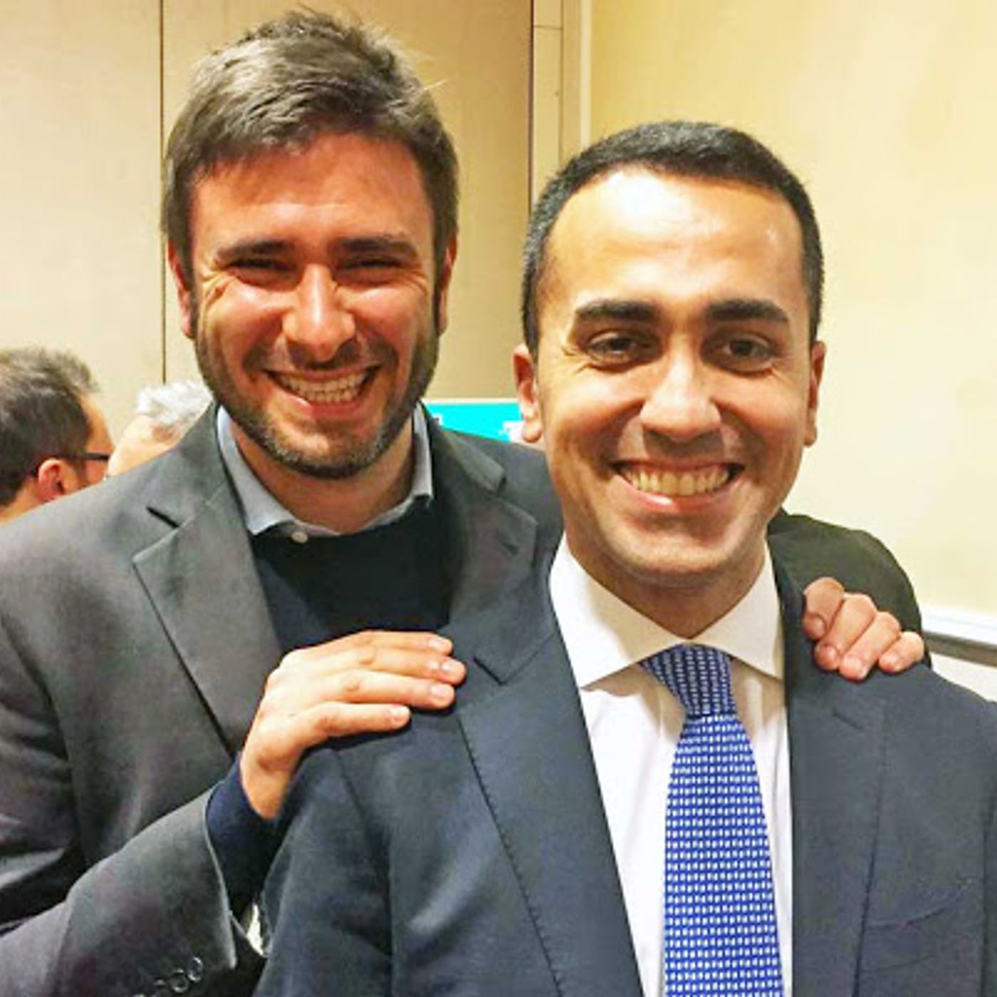 DI MAIO VS DI BATTISTA, il M5S diventa un PARTITO, AHAHAH episode artwork