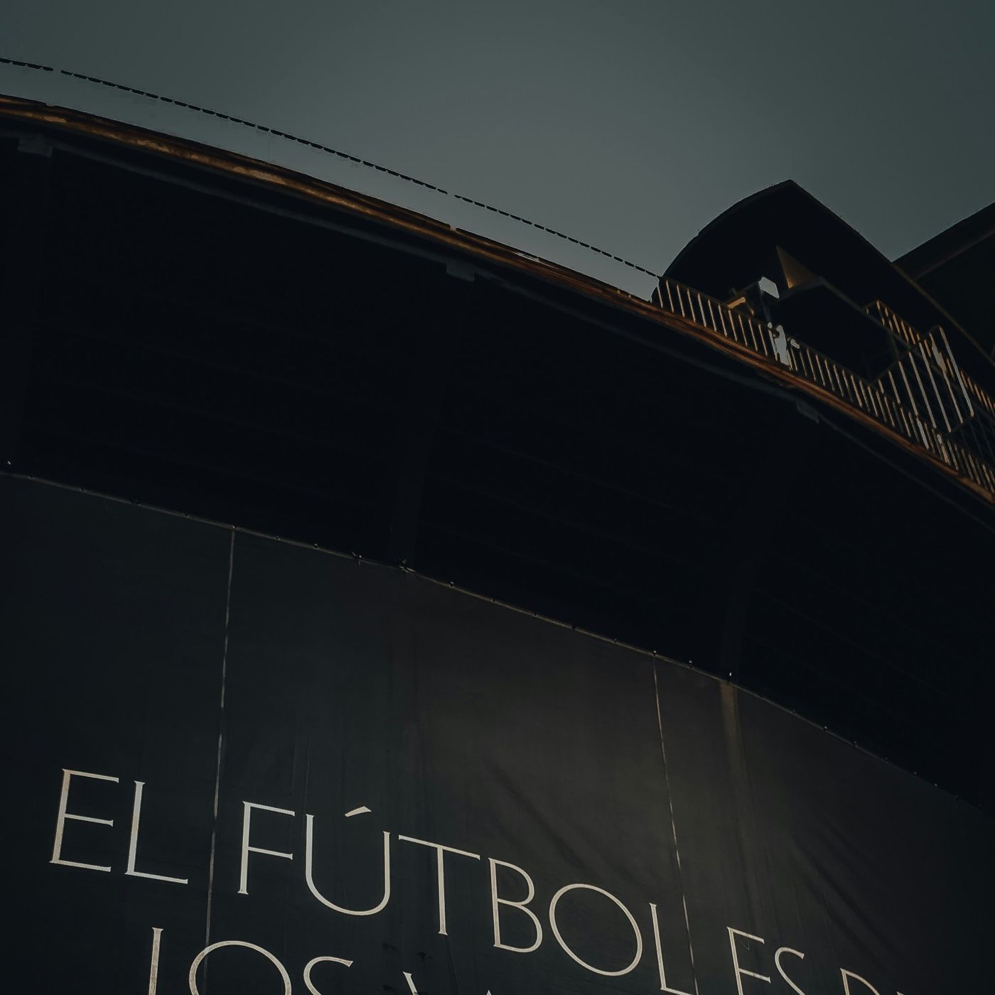 Debate de Messi y Ronaldo podcast artwork
