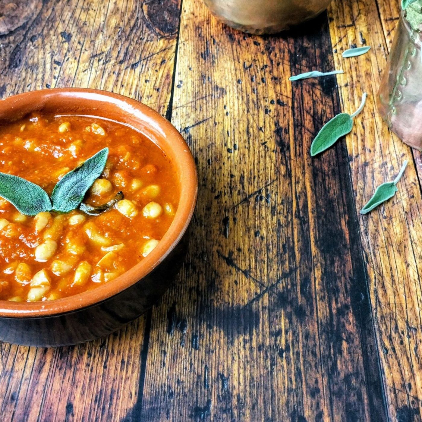 Fagioli all'uccelletto alla toscana: un contorno appetitoso all'insegna della tradizione e della semplicità episode artwork