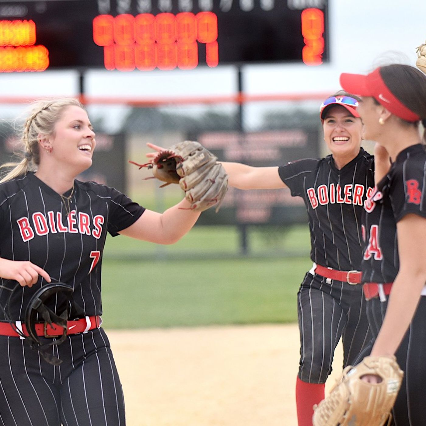 Lydia Hammond throws 1-hitter as Bradley-Bourbonnais wins historic 5th straight regional title episode artwork