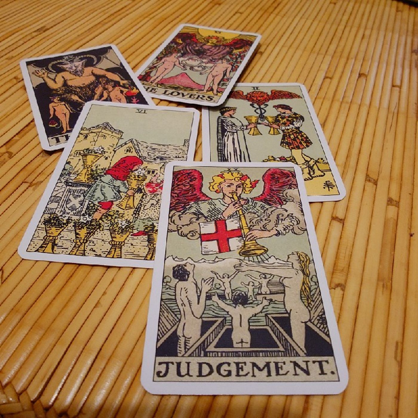 Ep202 - Diane's Tarot Diary: 我的塔羅日記 象徵與隱喻•動作或姿態-4