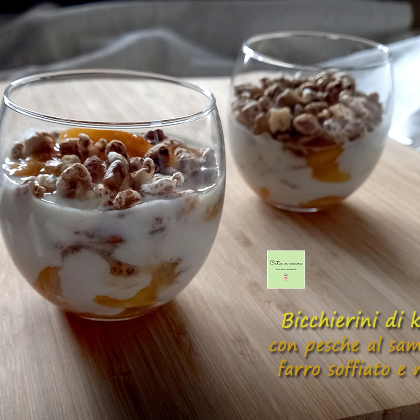 Bicchierini di kefir con pesche al sambuco e farro soffiato episode artwork
