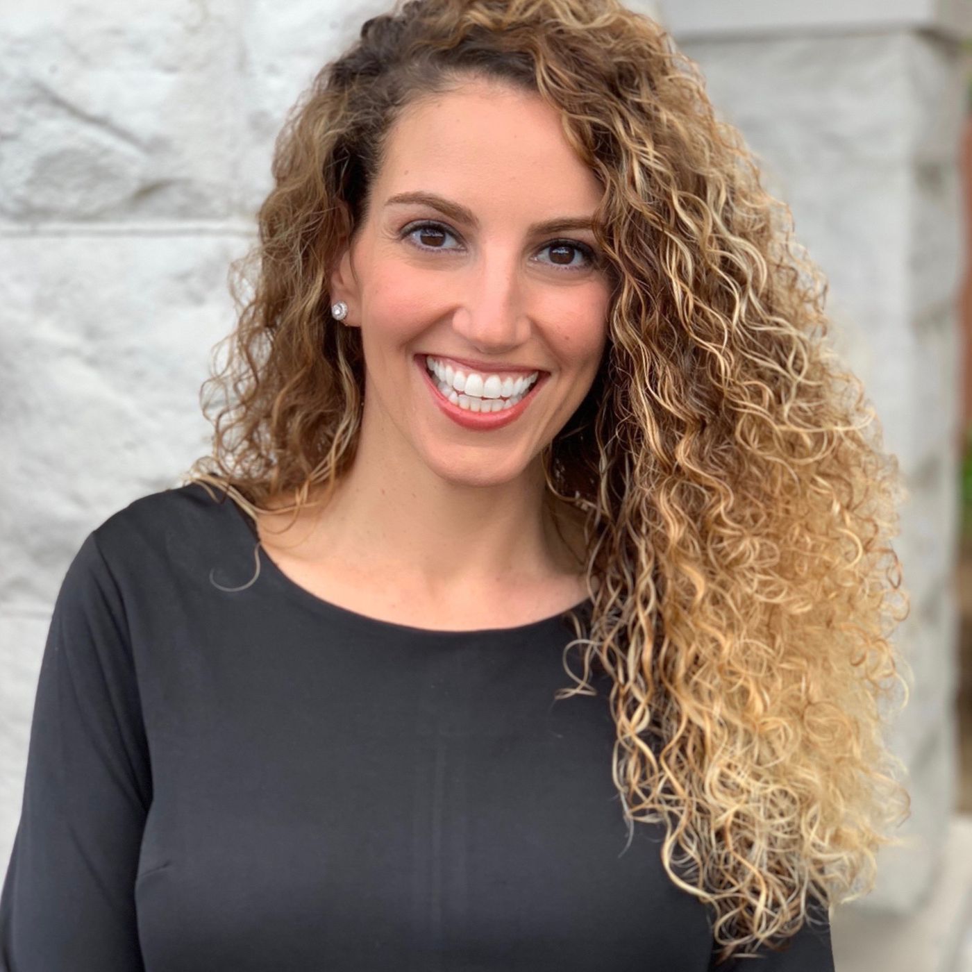 Author and podcast host Jill Rosensweig is my special guest talking about her release Bailey Bloom and The Battle of the Bug! episode artwork