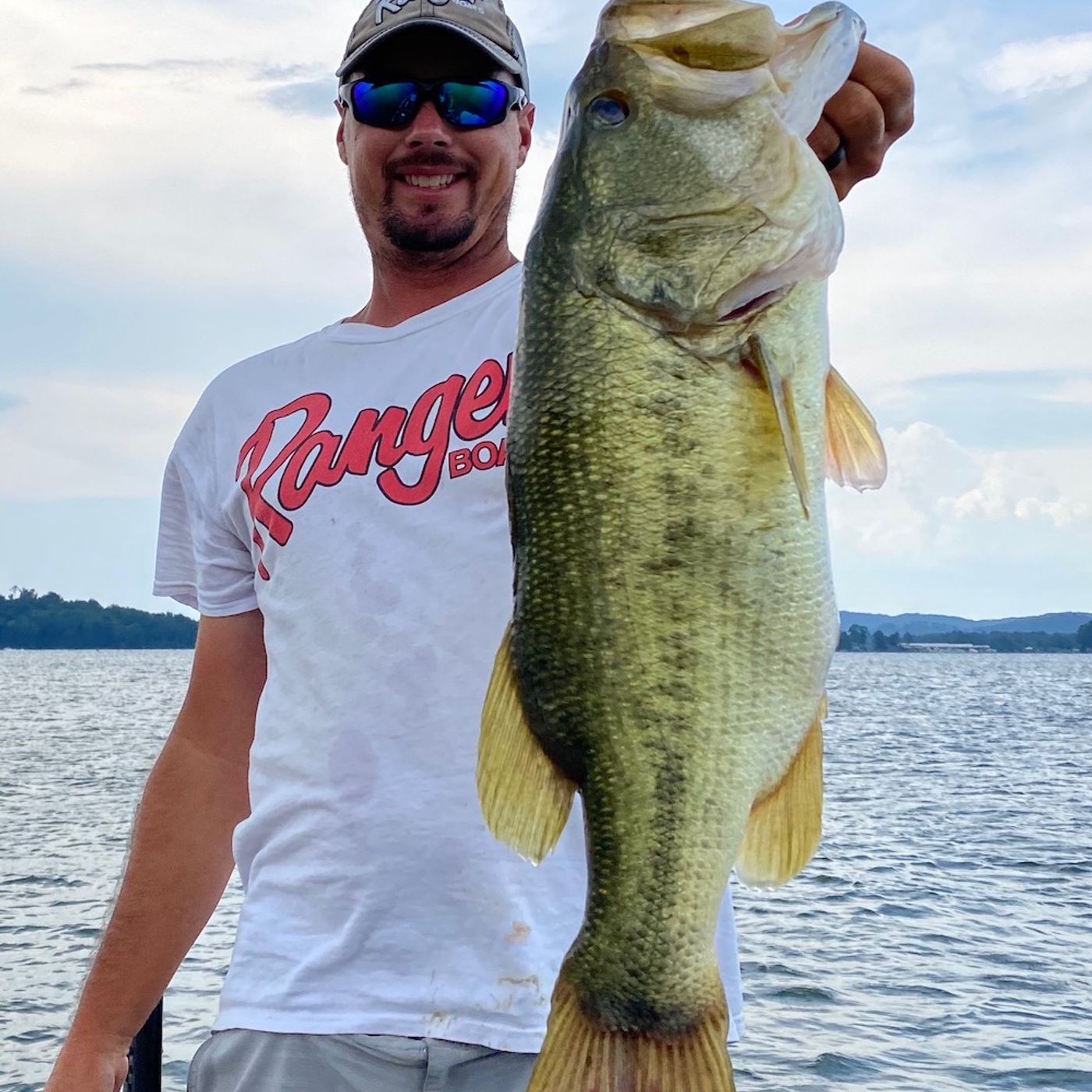 FLW Pro Alex Davis Talks Night Time Fishing Tips