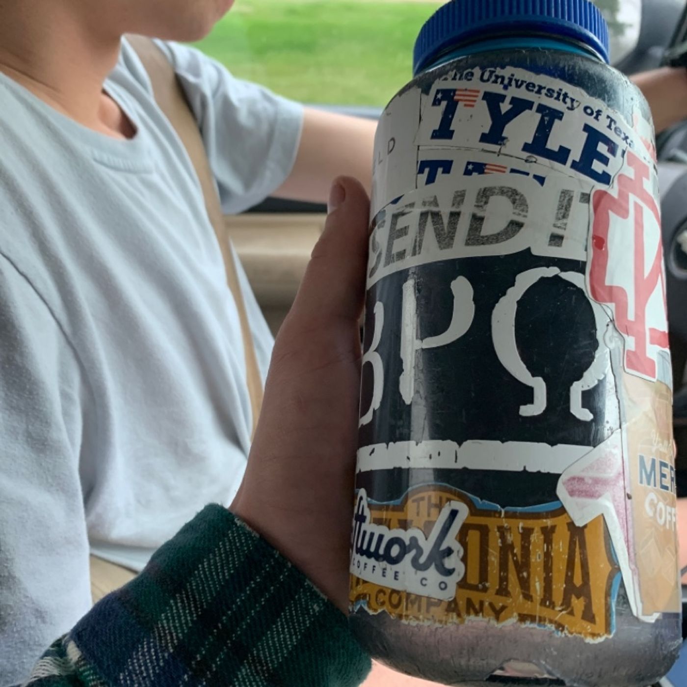 EMERGENCY: water bottle has parisht