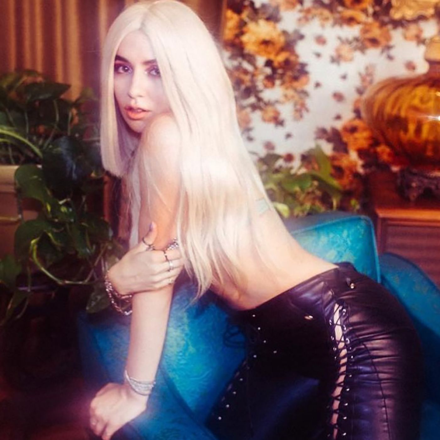 039 3HITSMIXED Ava Max - Gate to Paradise