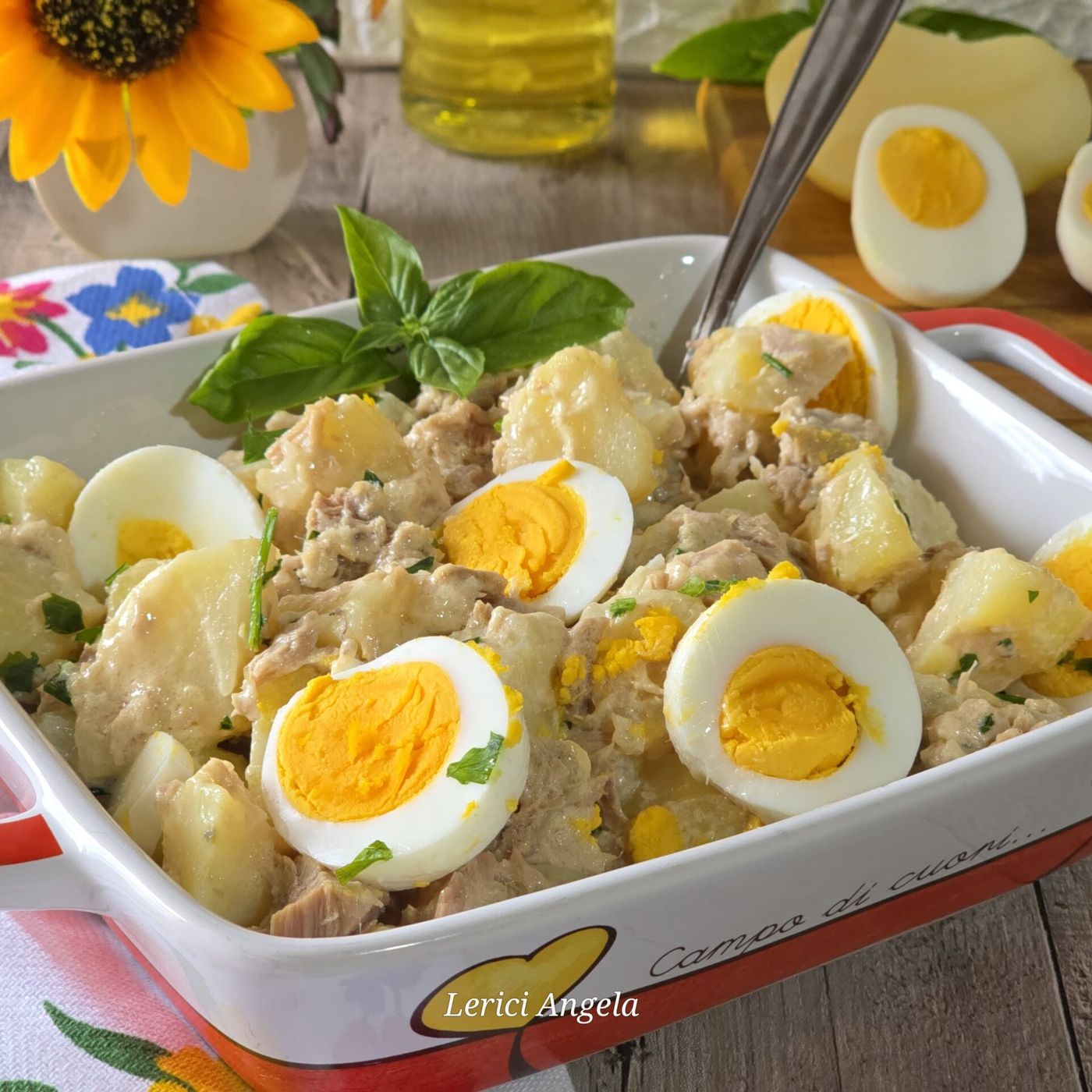 Insalata di patate e tonno