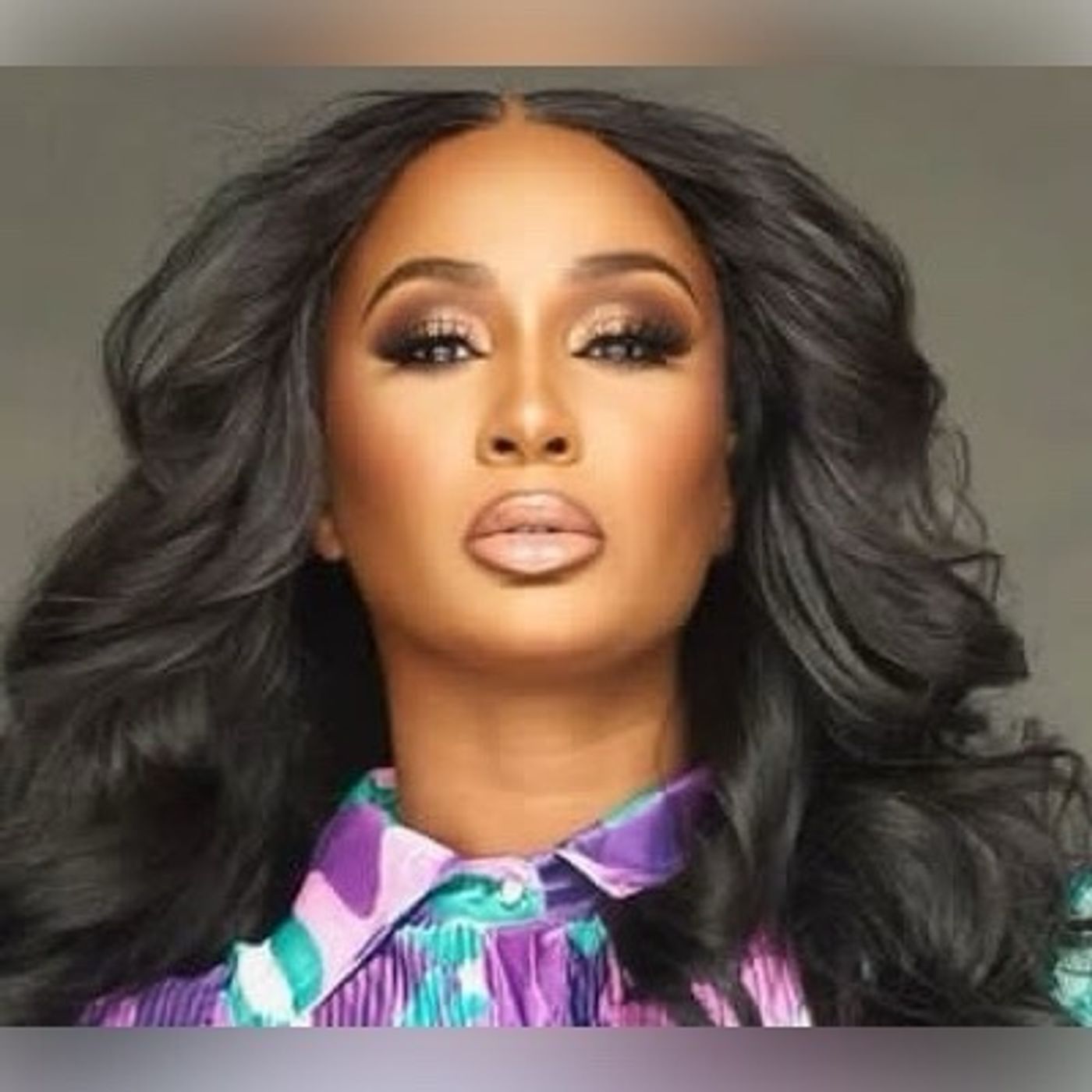 Yolanda calls Van a big back & discredits Mel as a producer? episode artwork