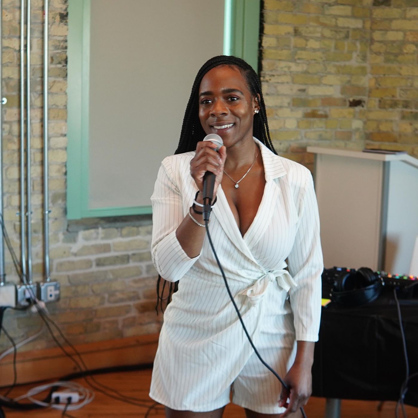 53: Love Redesigned: Correcting the Norms with Dezi Rae