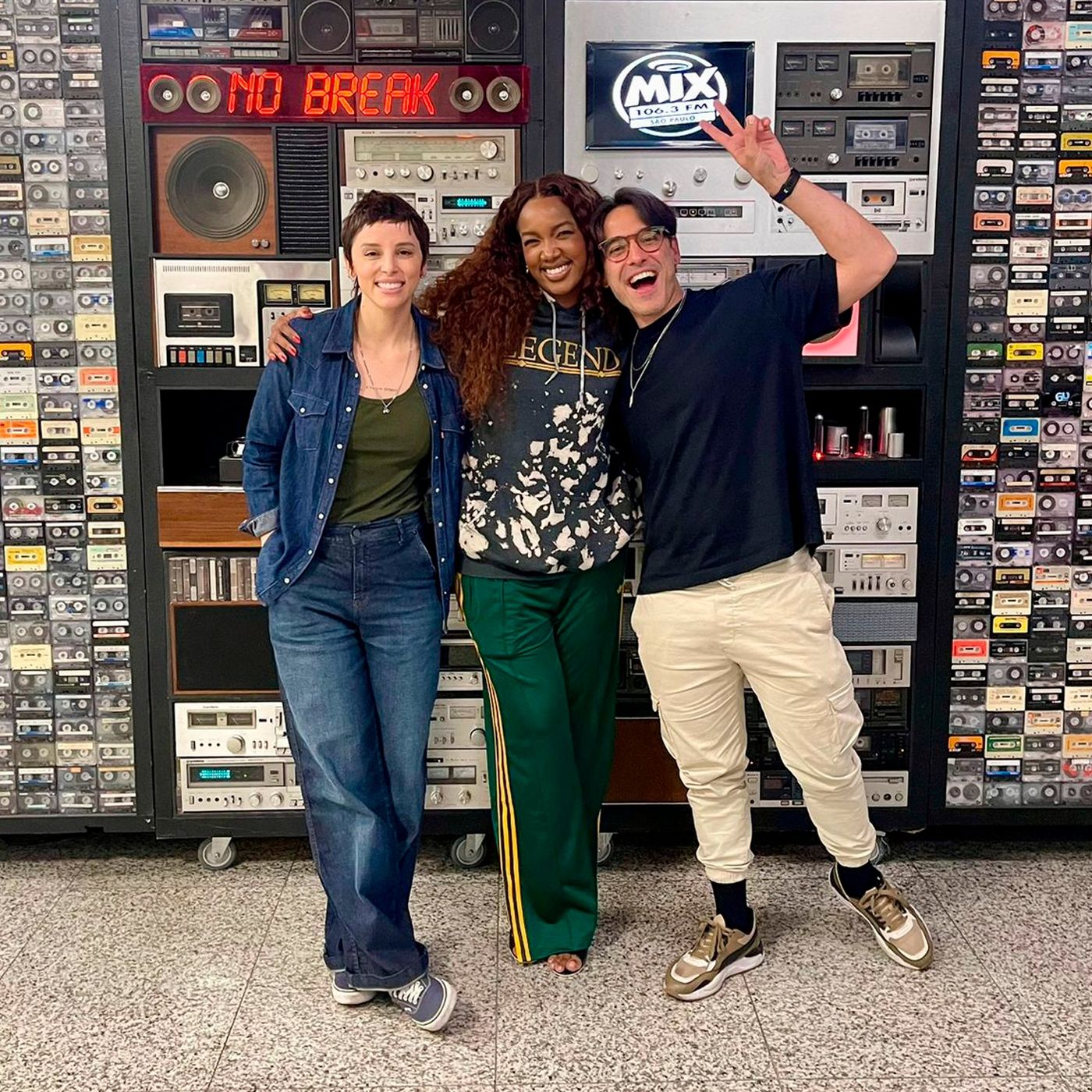 23.10.25 - Como está a sua bateria social? (part. IZA)