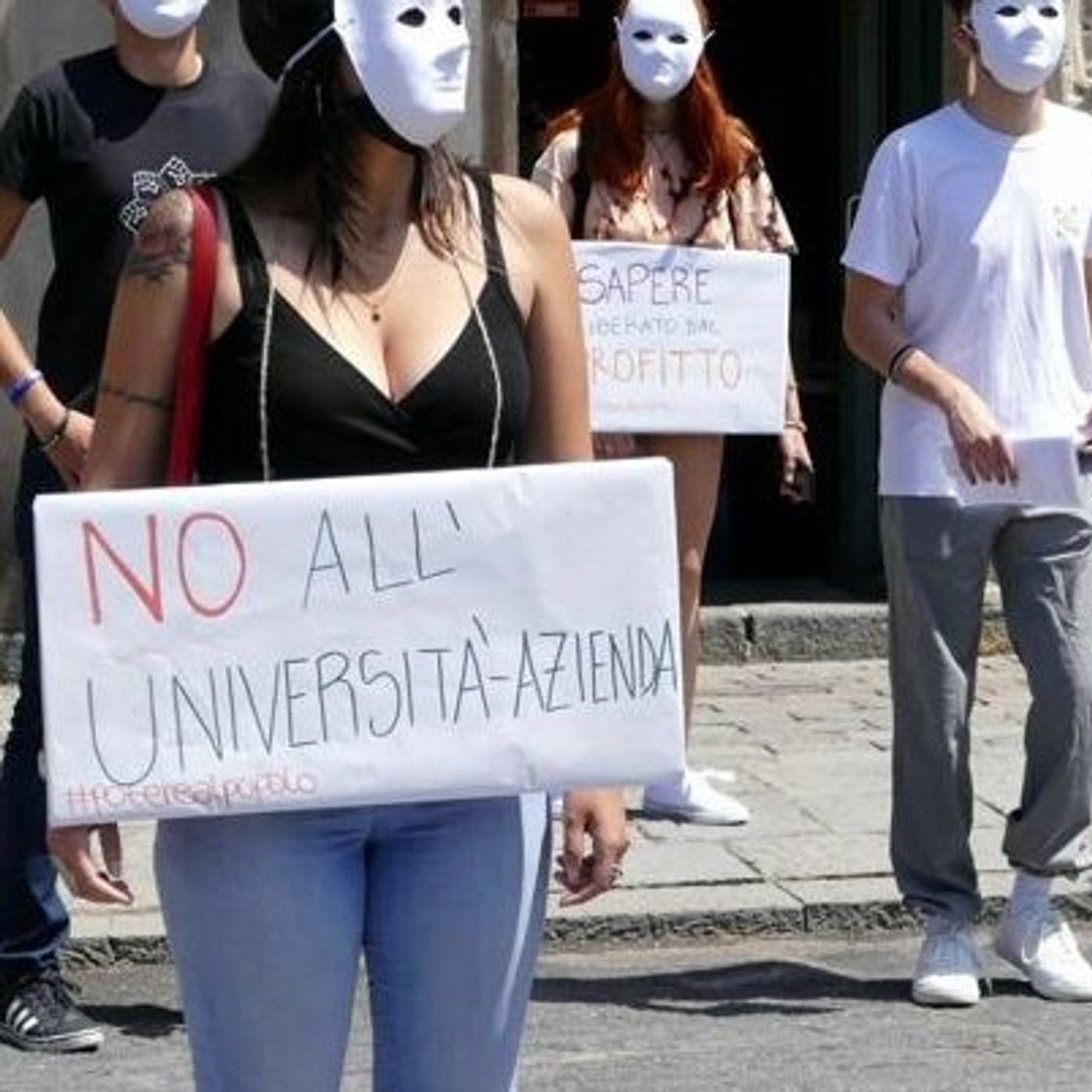 G20 a Catania. L'incontro italiano dei grandi Stati subalterni al capitale finanziario episode artwork