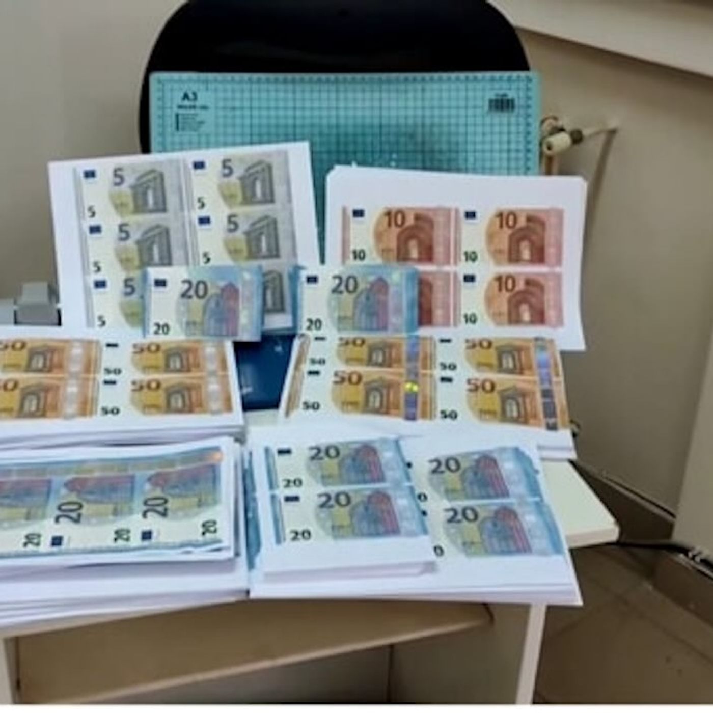 Napoli, banconote false su Telegram: l'organizzazione tradita dai videogiochi e dai social episode artwork