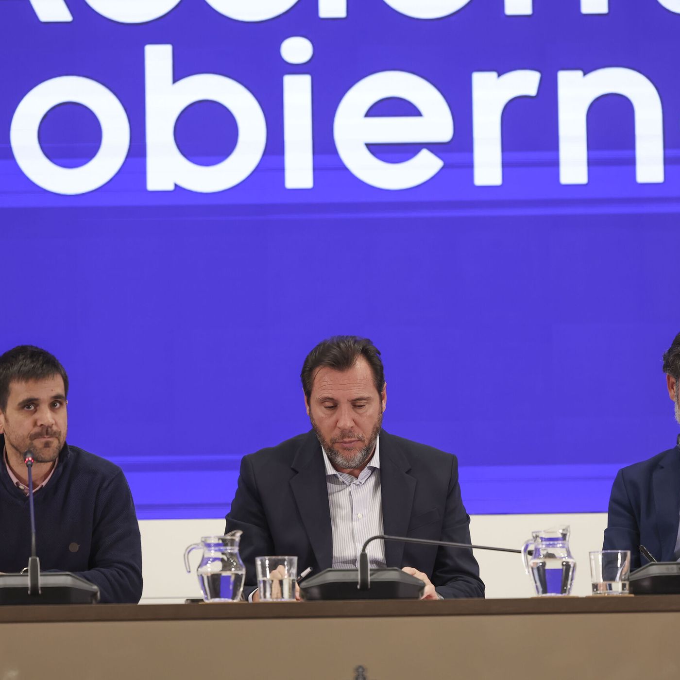 Prensa económica: La caza en Adif: Buscan las cabezas que rodarán para entregárselas a Puente