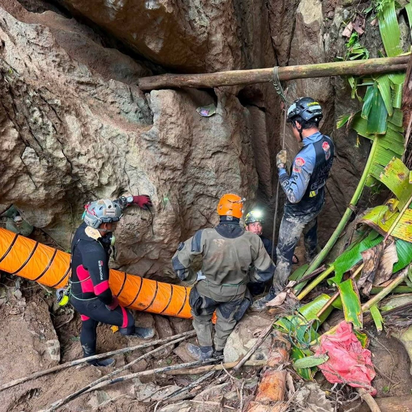 Laos cave rescue diver speaks to media after first survivor is out episode artwork