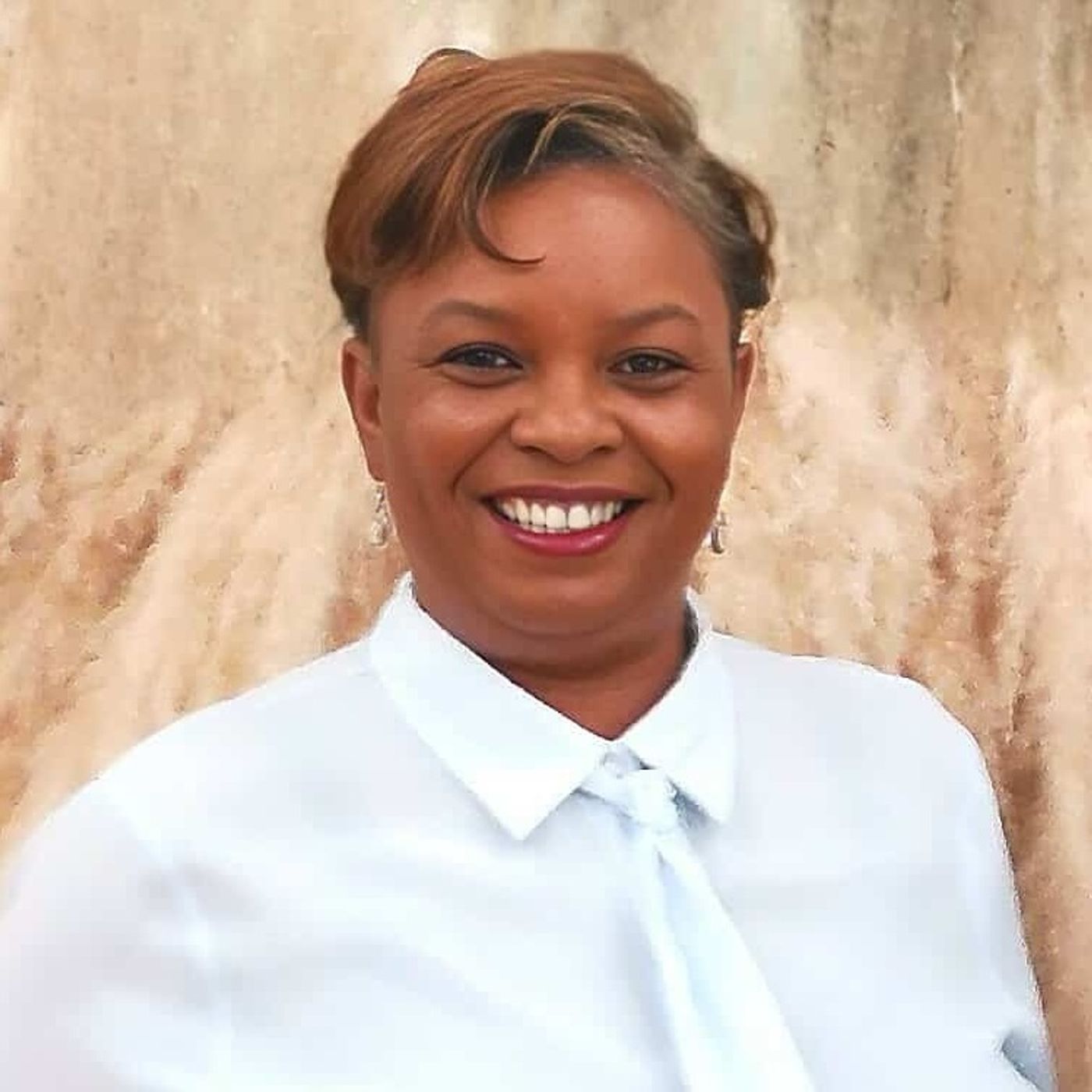 Author/Media Host Stacey Thomas returns to Conversations LIVE ~ #nationalreadingmonth #letsbethankful #womenempowerment episode artwork