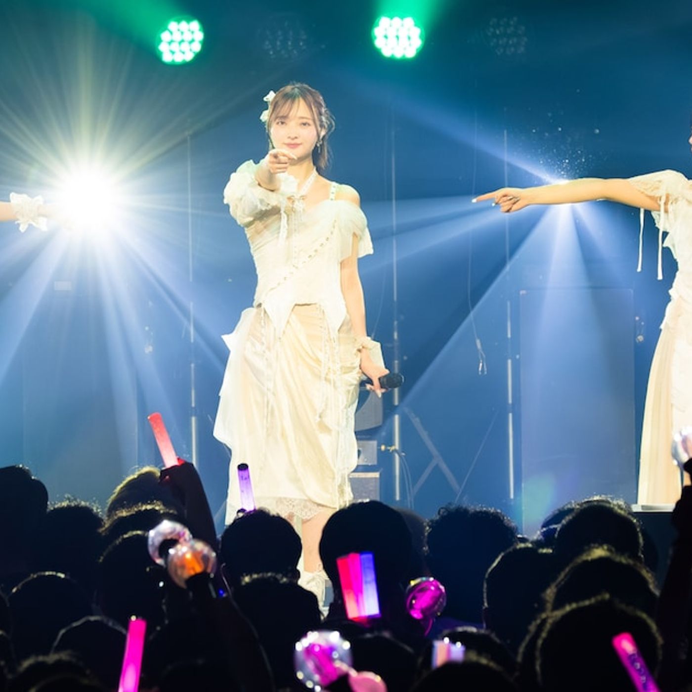 ClariS、3人体制初ワンマンツアーで重なった三者三様の思い「今の目標は3人で日本武道館に立つこと」（ライブレポート / 写真15枚） - 音楽ナタリー episode artwork