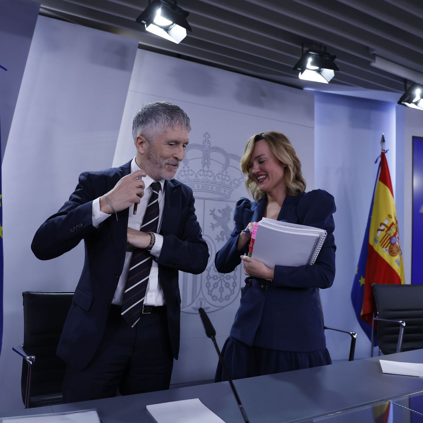 En este país llamado España: El Rey habla de la separación de poderes y el sanchismo acusa al Supremo de prevaricar