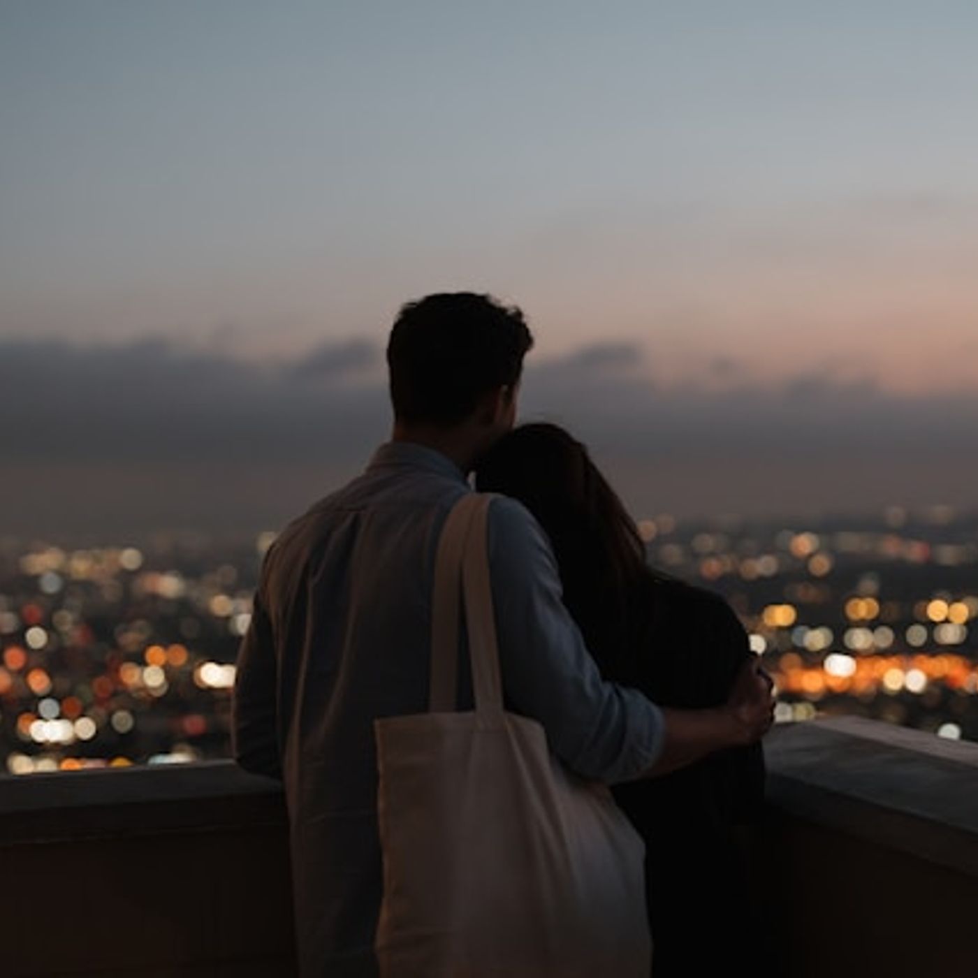 Mientras yo te besaba. Poemas de amor de Antonio Gala. Poemas con voz de Antonio Gala