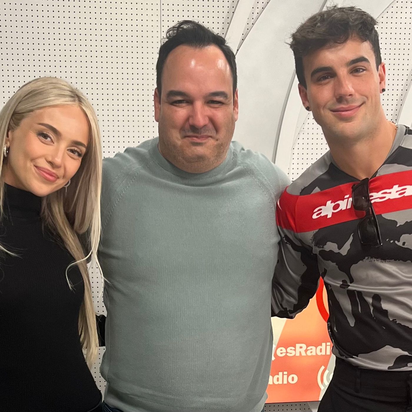 Entrevista a Ana Mena y Óscar Casas por Ídolos: "Me quise hacer el chulo, derrapé  me arrastré 4 o 5 metros"