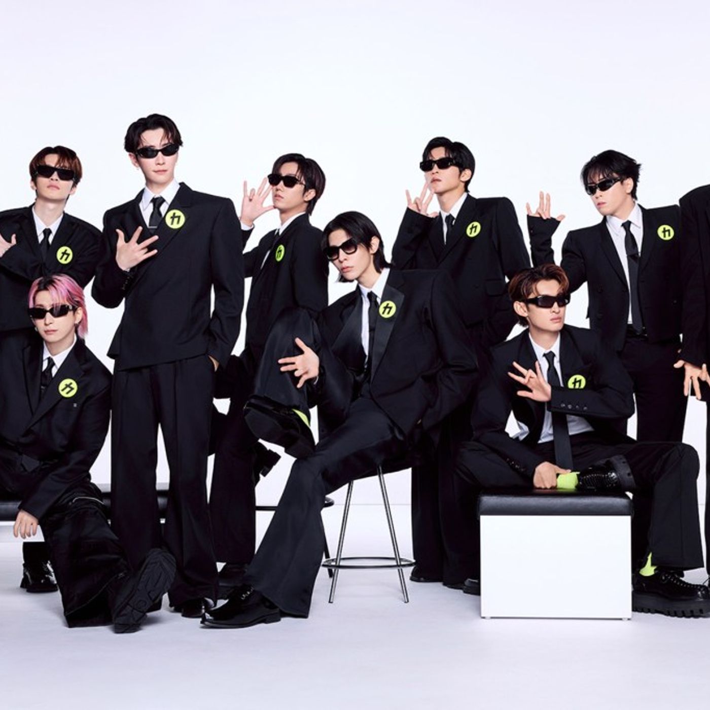 Snow Man’s ‘CHARISMAX’ Bows at No. 1, BE:FIRST’s ‘Secret Garden’ at No. 2 on Japan Hot 100