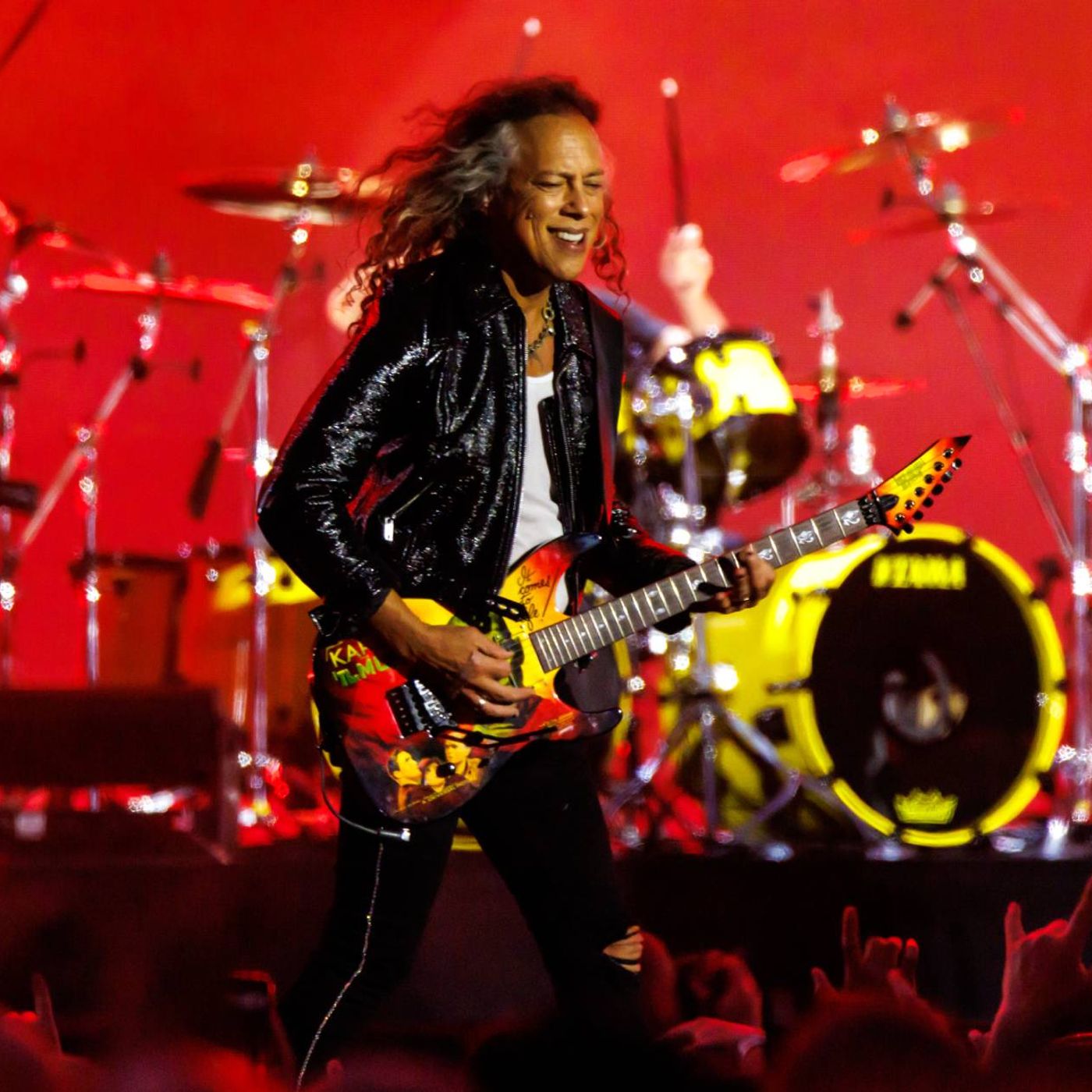 Metallica’s Kirk Hammett falls from stage days after Taylor Swift T-shirt backlash episode artwork