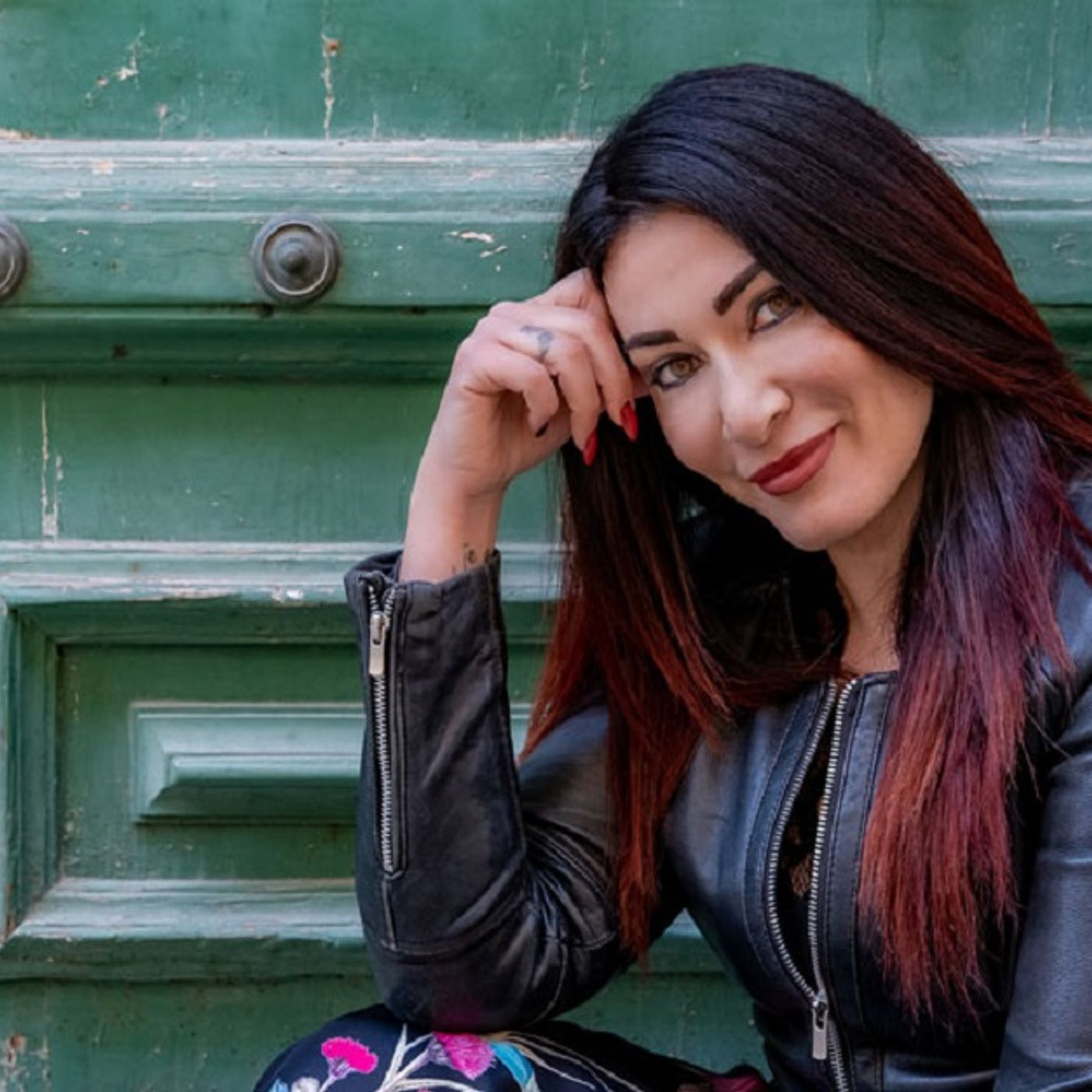 Intervista alla scrittrice Giusy Sciacca sul suo libro "Virità. Femminile singolare plurale" episode artwork