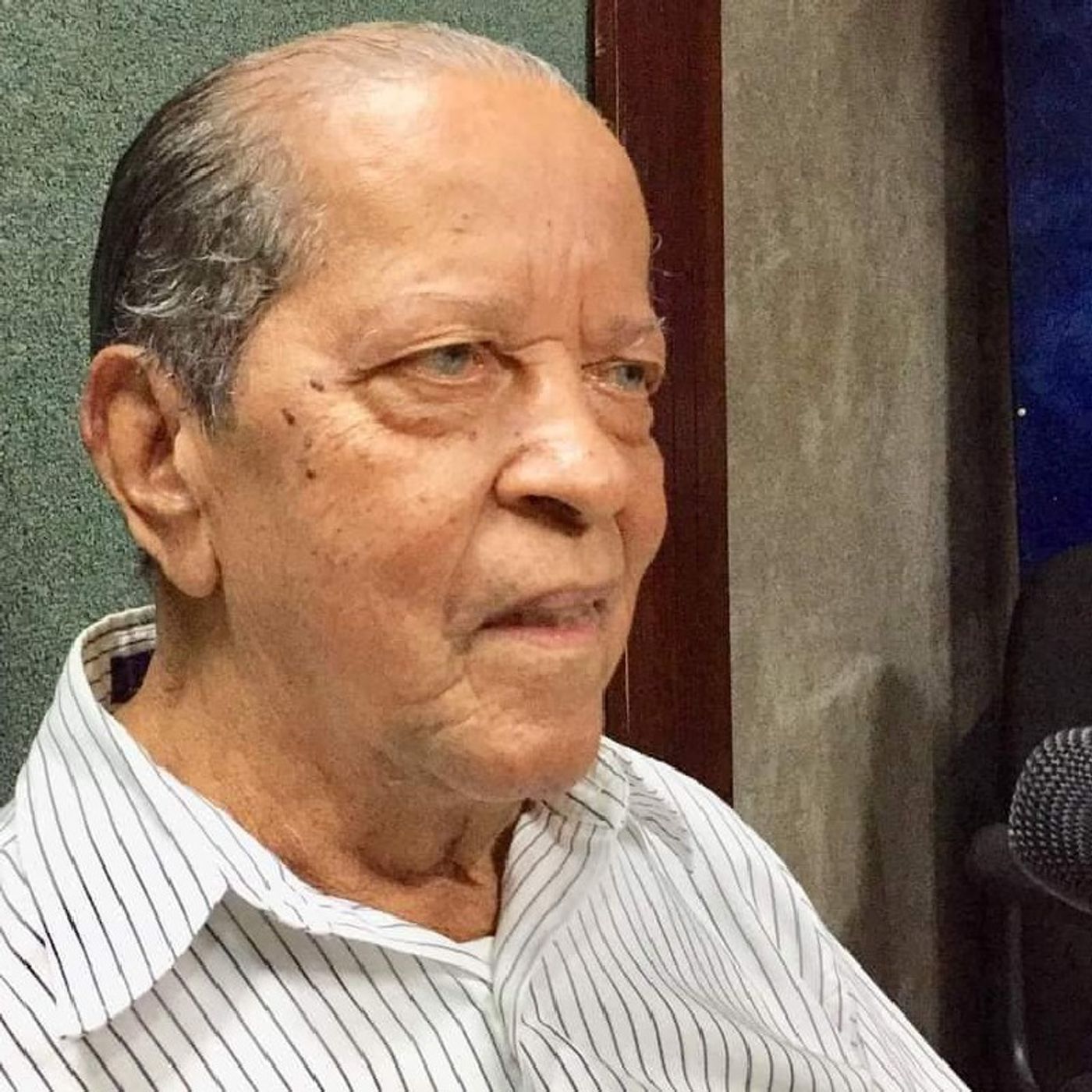 JUAN RAMÓN PINEDA, PRESENTA
