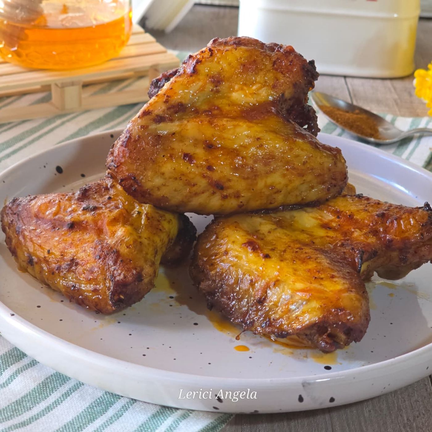 Alette di pollo con salsa barbecue come farle perfette (e super croccanti) in 3 modi episode artwork