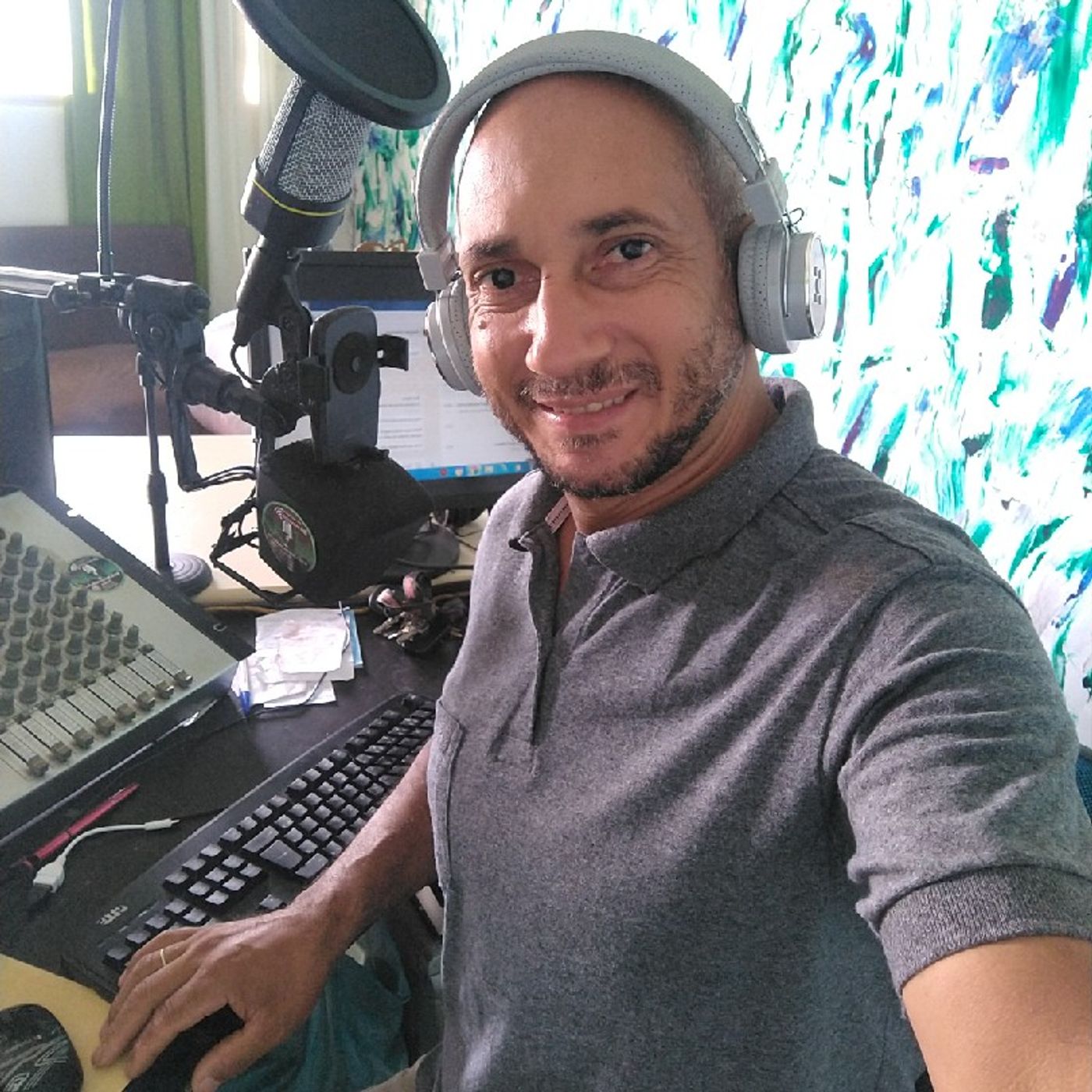 Rádio Restauração - FM - Pix celular 61-999336228 nós ajude a manter no ar setú uma benção episode artwork