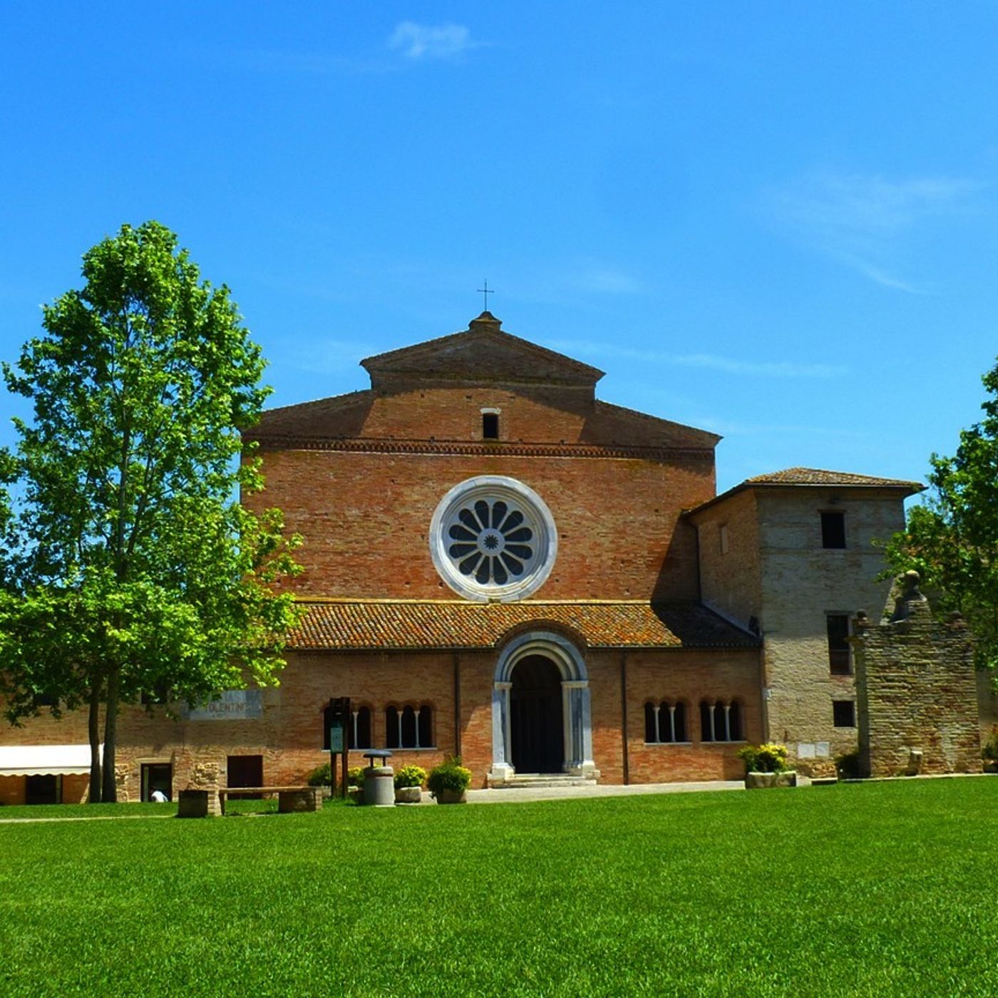 Abbadia di Fiastra