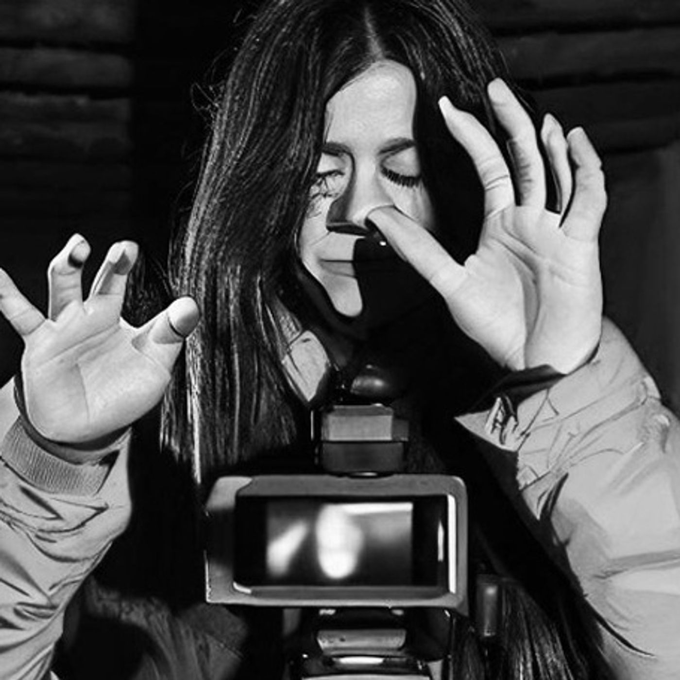 Youtuber Extrasensorial Entra A Cementerios Historias De Terror - REDE