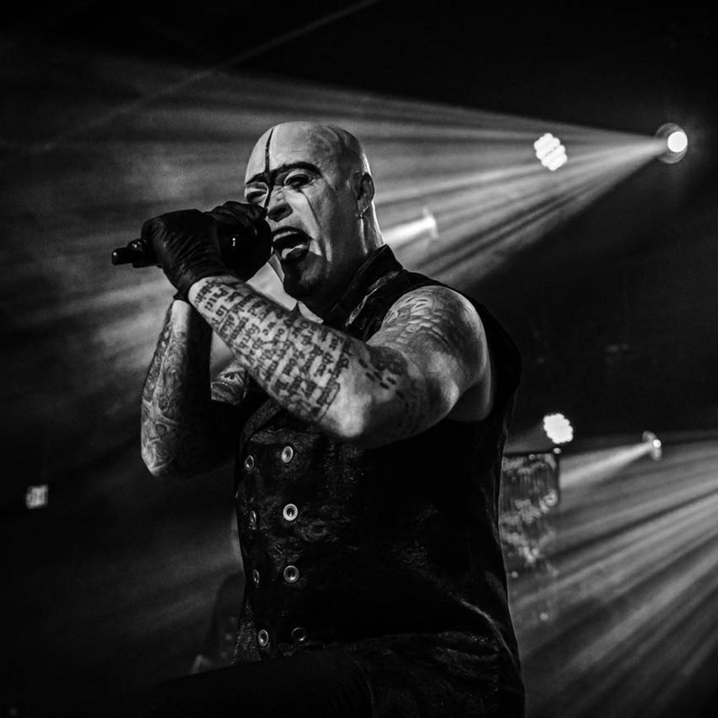 Bringing The Mayhem Down Under With Former MUSHROOMHEAD Singer WAYLON REAVIS