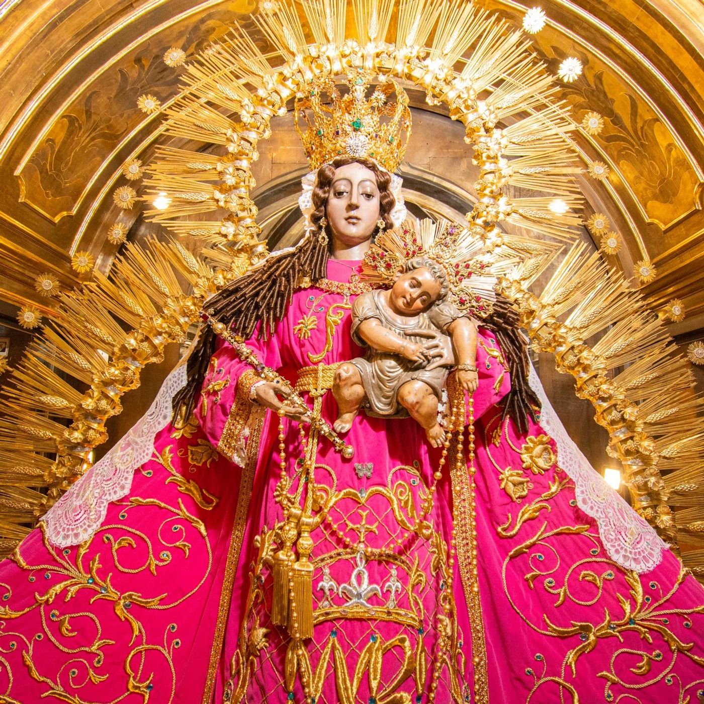 La Virgen del Rosario