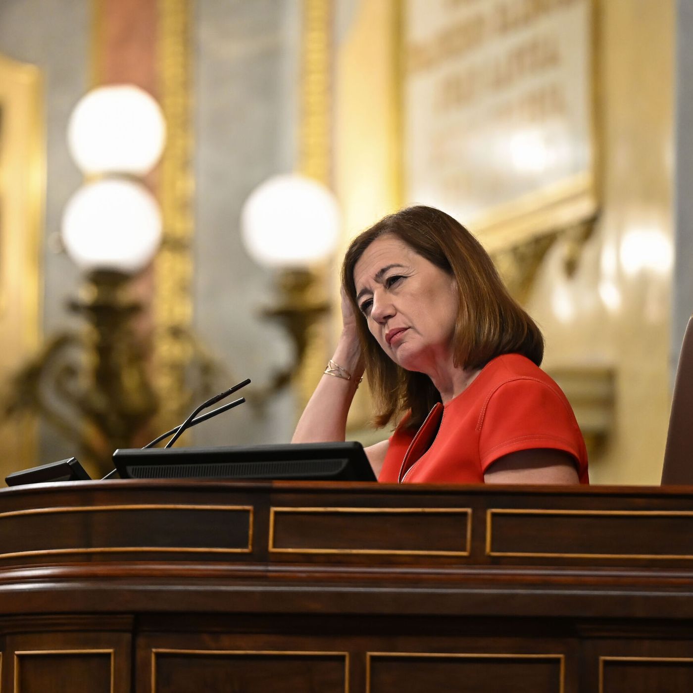 La República de los Tonnntos: El lapsus de Francina Armengol con los "socialistas honestos"