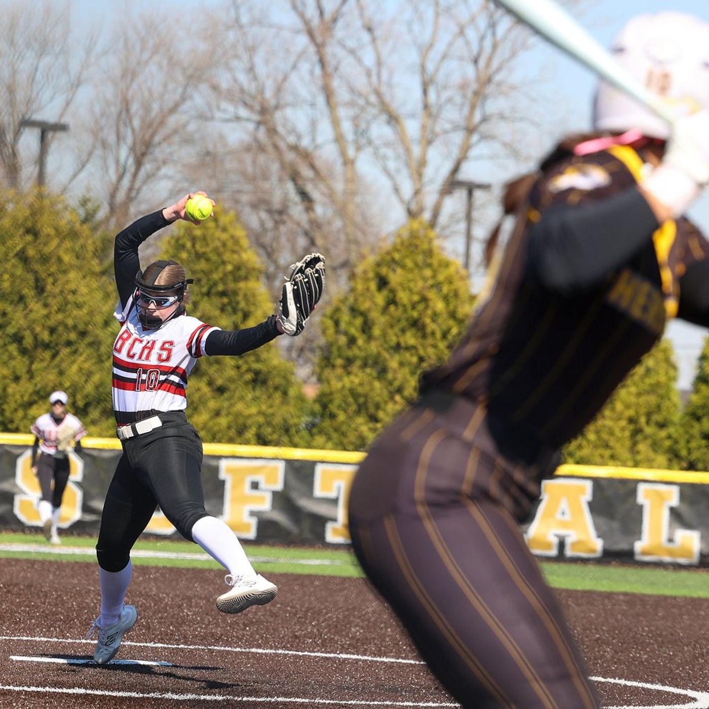 Bradley-Bourbonnais rides hot bats, 5 shutout innings from Abbie Hofbauer to 17-0 win at Herscher episode artwork
