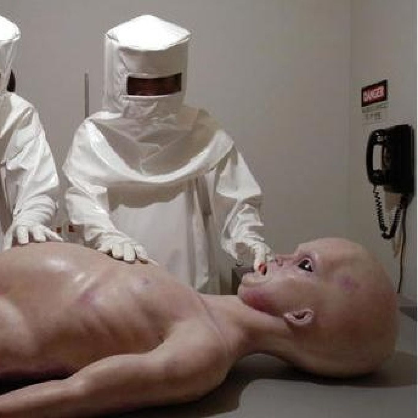 Voces del Misterio COPE: Cadáveres de extraterrestres, con Javier Sierra episode artwork