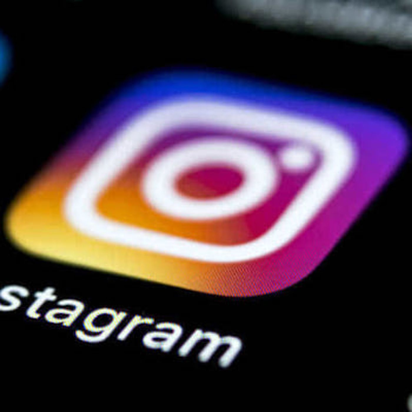 Instagram lancia Reels, editor per clip alla TikTok episode artwork
