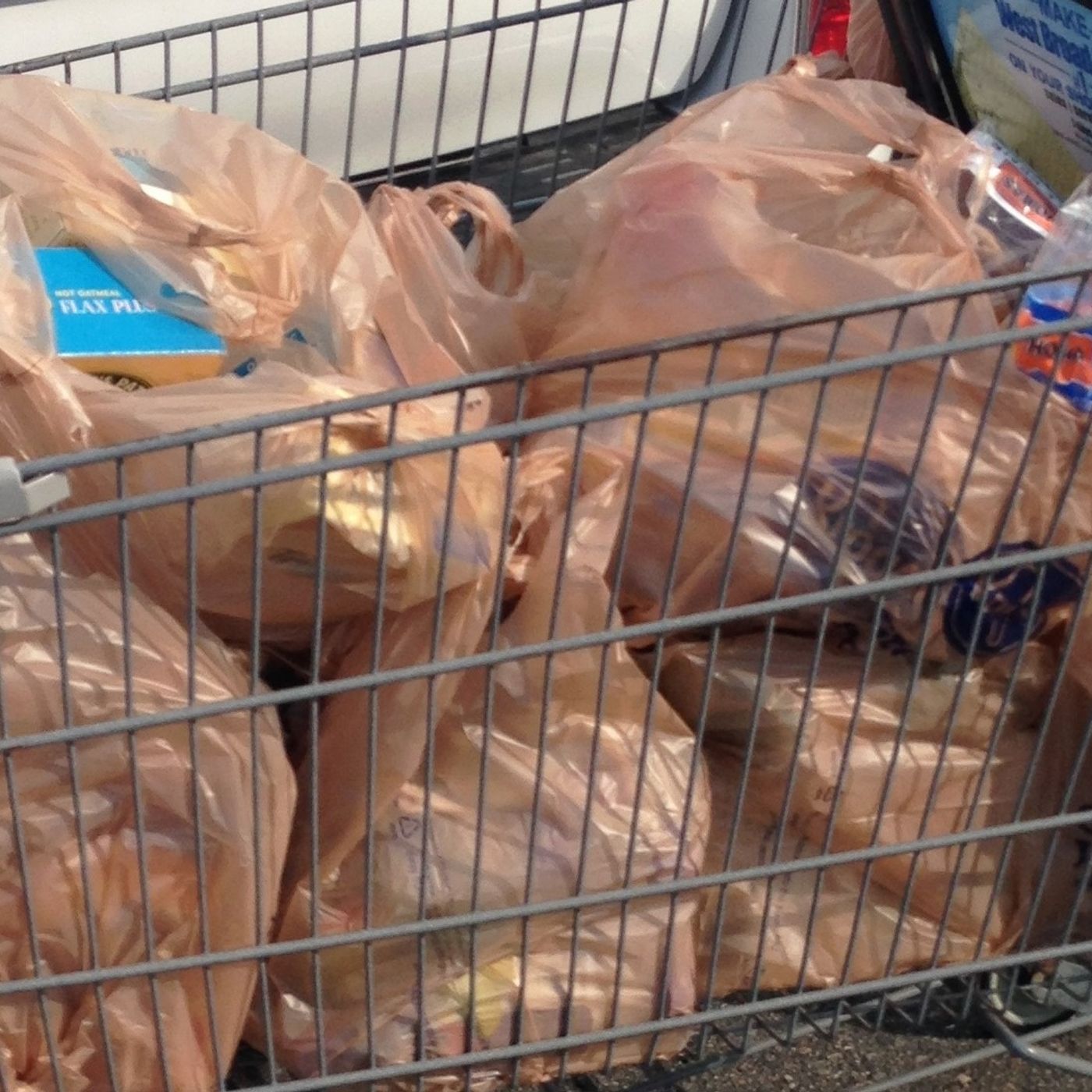 Supermarchés de Niamey : vers une réduction des emballages plastiques( Magazine) episode artwork