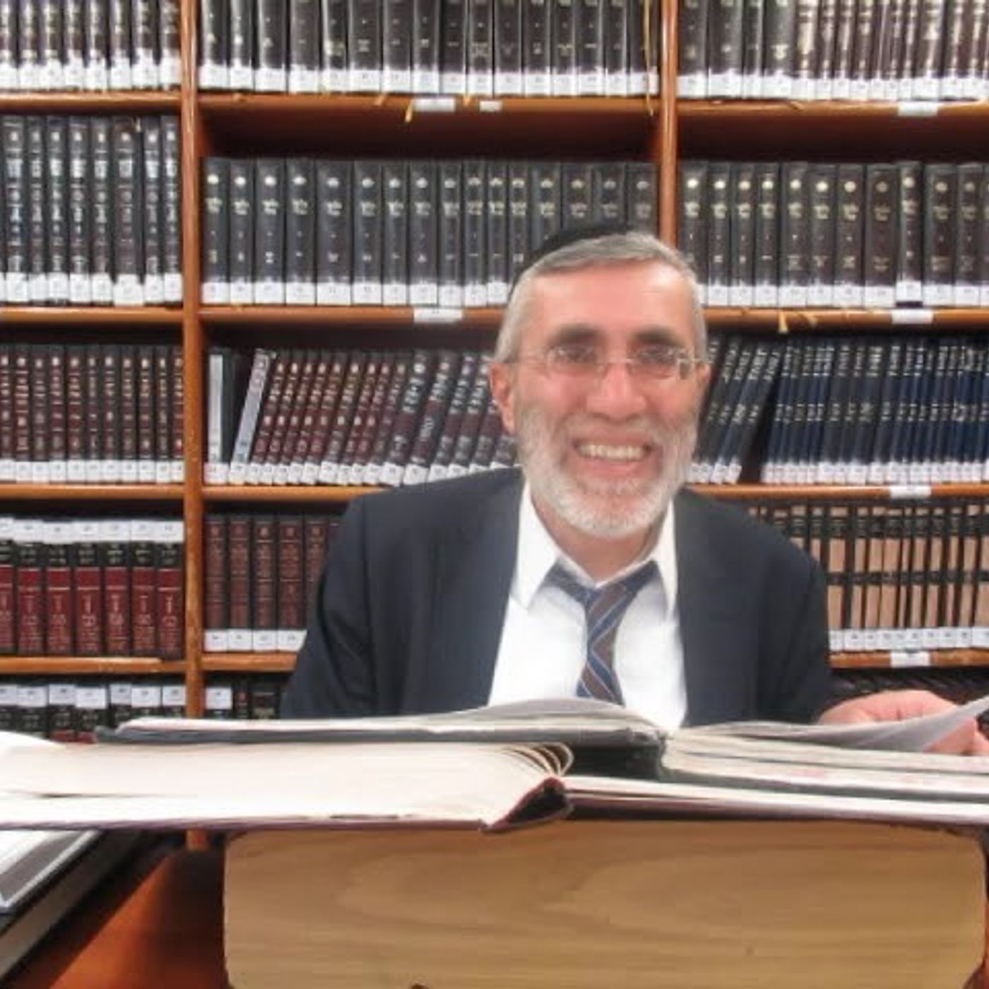 הרב יהושע ביבי -תשפ"ו -עמידה -שיעור מס' 111 -סיכום שי' הנו''כ בדעת המייחדת לאו''א והנפק''מ לקונה הכל episode artwork