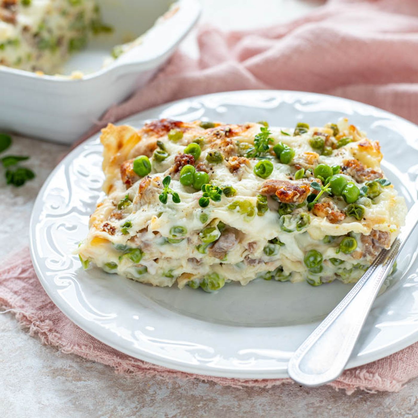 Lasagne bianche con salsiccia e piselli episode artwork