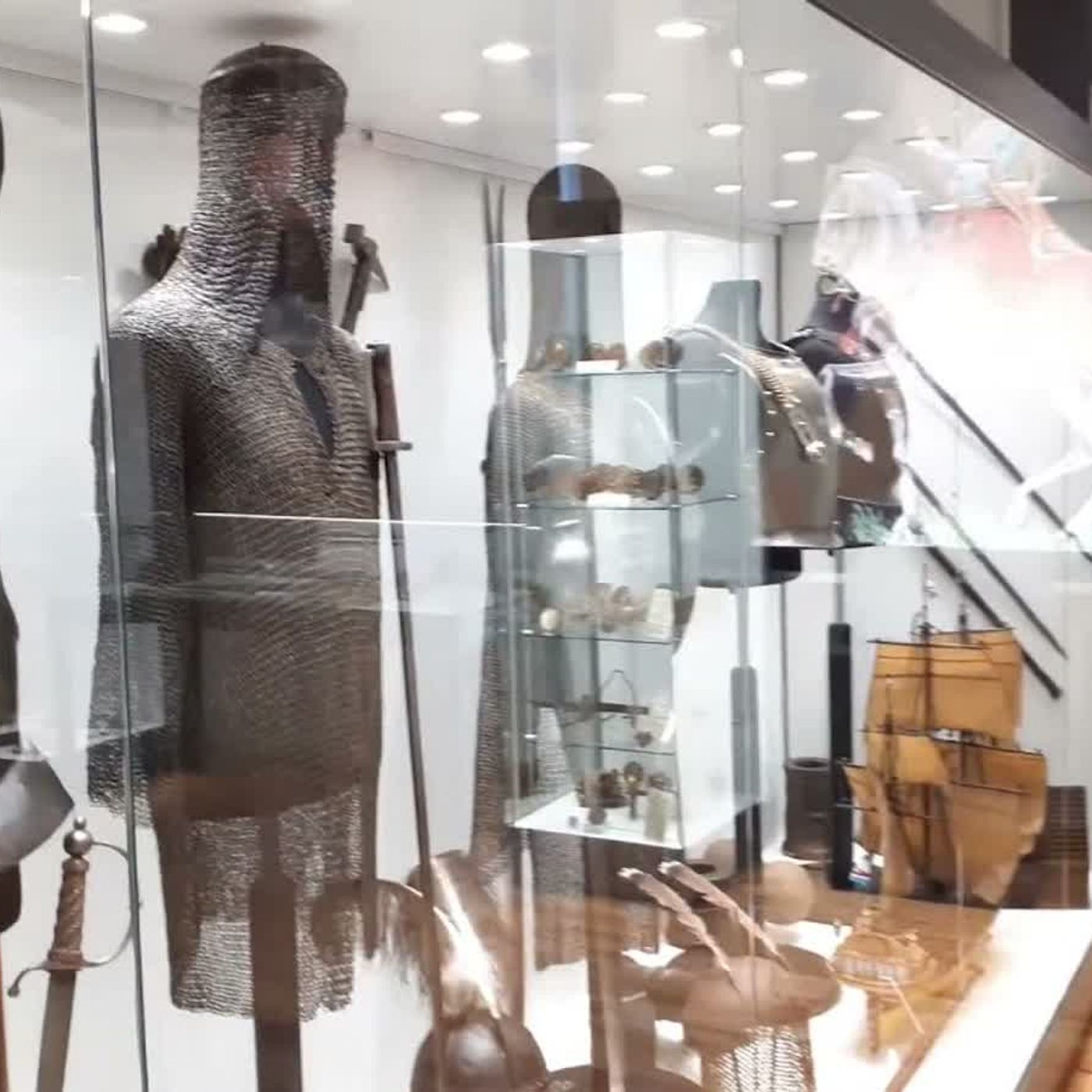 Historie pisane na nowo - Radio Zachód