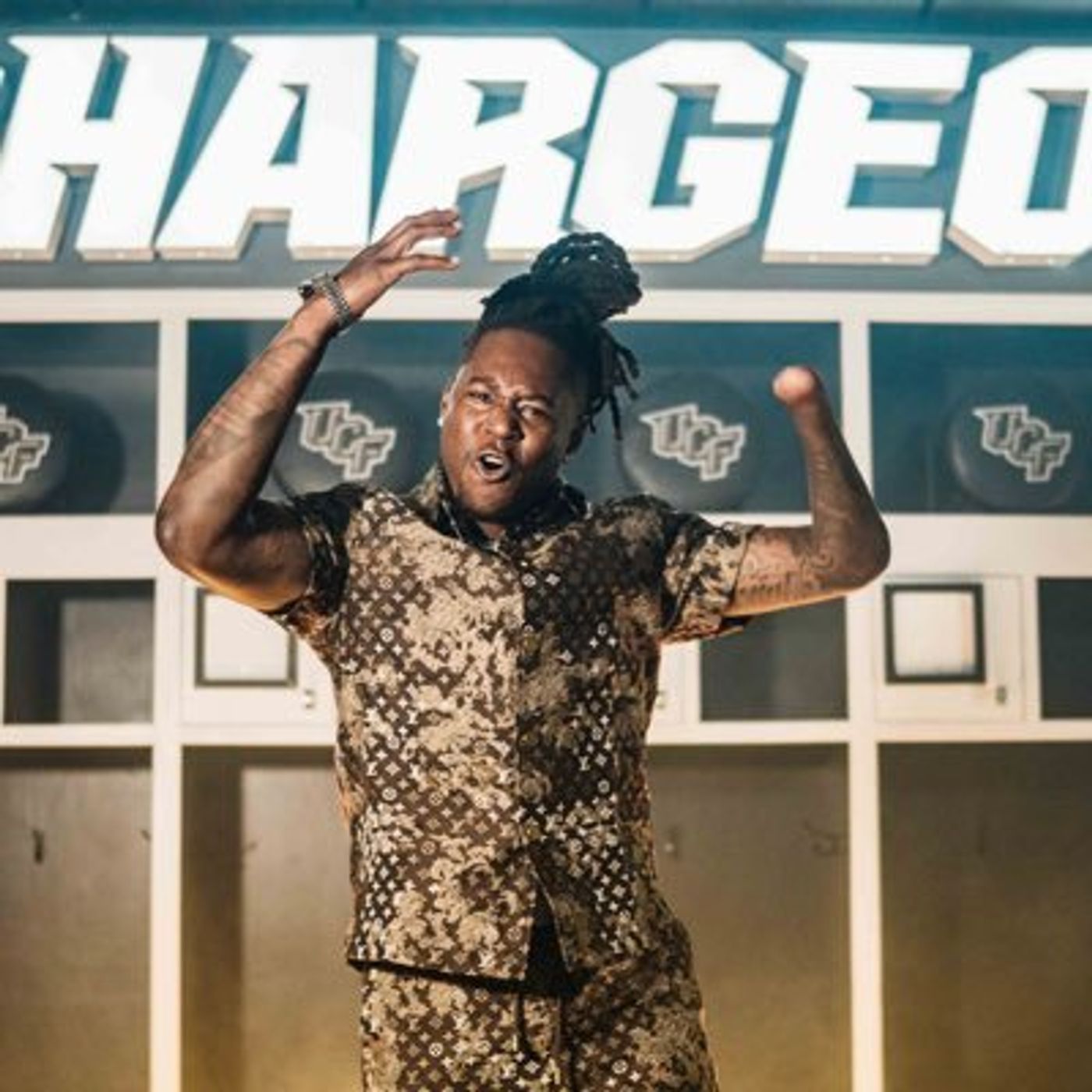 Former NFL Linebacker Shaquem Griffin shares why #HeluvaGooddip should be part of your #gameday plans @shaquemgriffin @heluvagood episode artwork