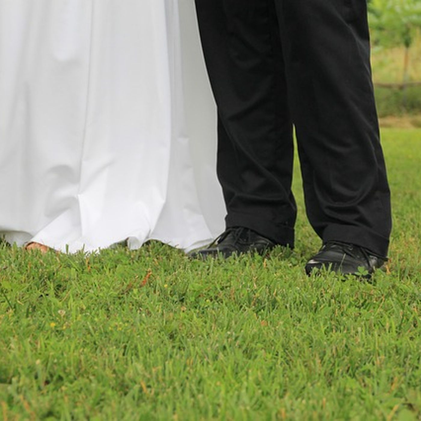 Childhood home turned into bride's perfect wedding venue by Daddy (Smile File) episode artwork