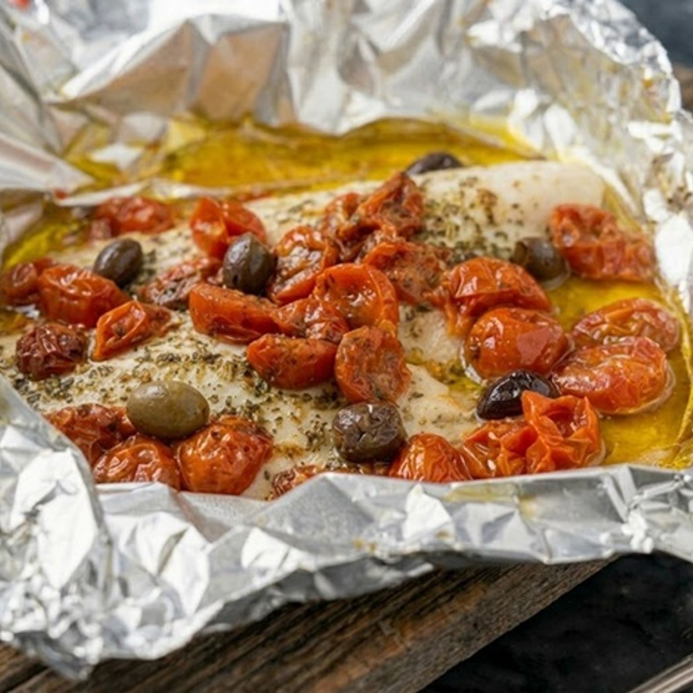 Filetti di Orata al Cartoccio: la ricetta Mediterranea Salva-Cena episode artwork